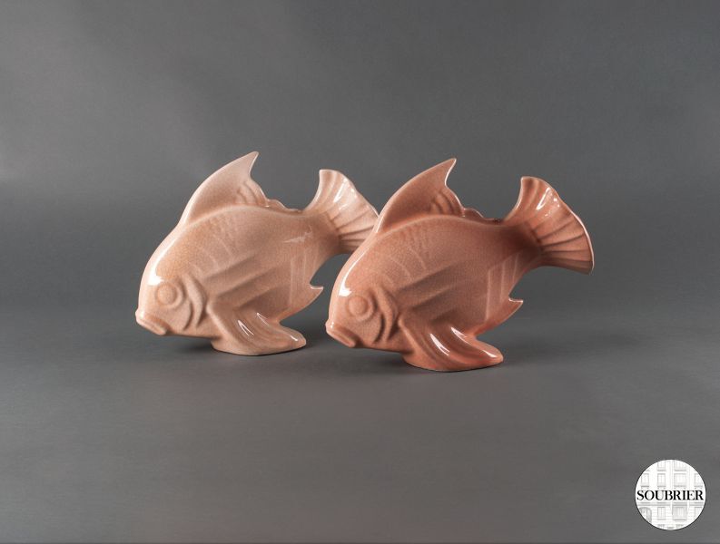 Deux poissons en faïence