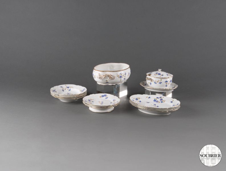 China doll's tea set