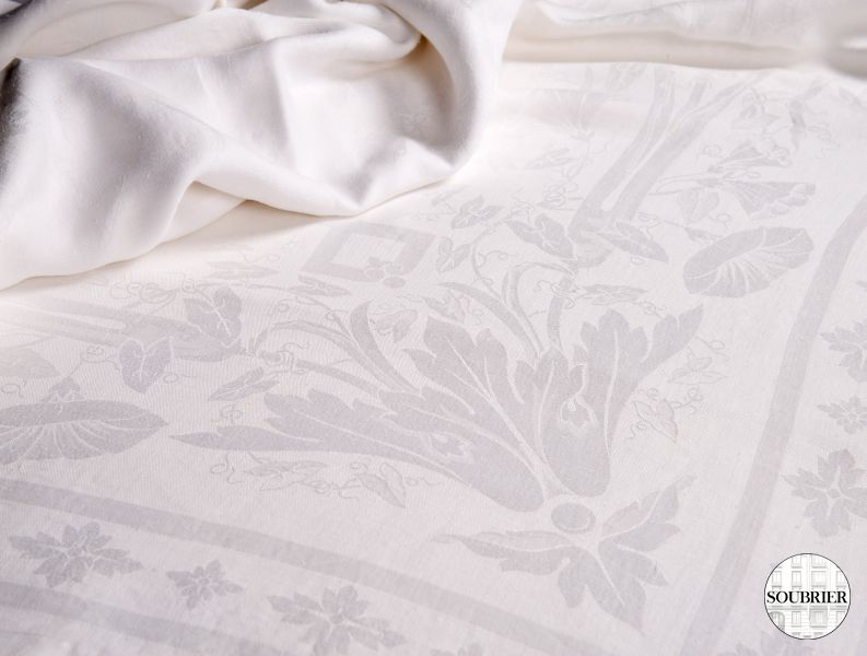 damask tablecloth