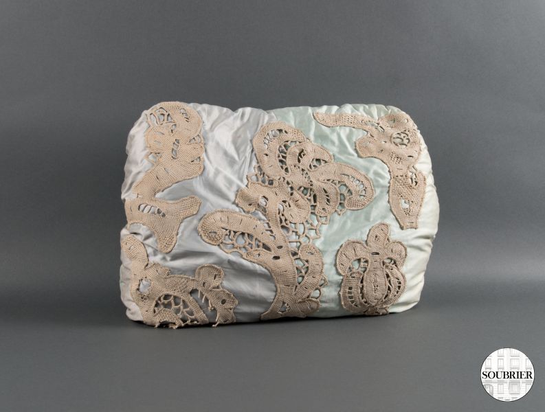 Lace cushion