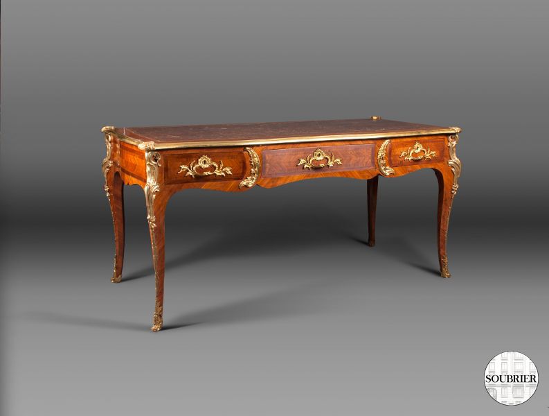 Bureau de style Louis XV