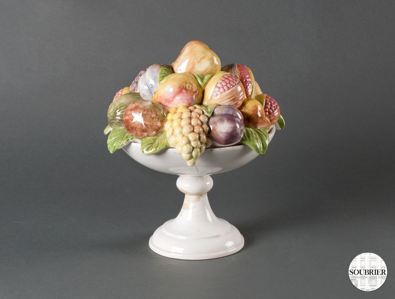 Coupe décorée de fruits