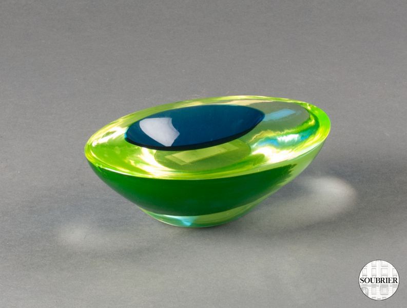 oval ashtray