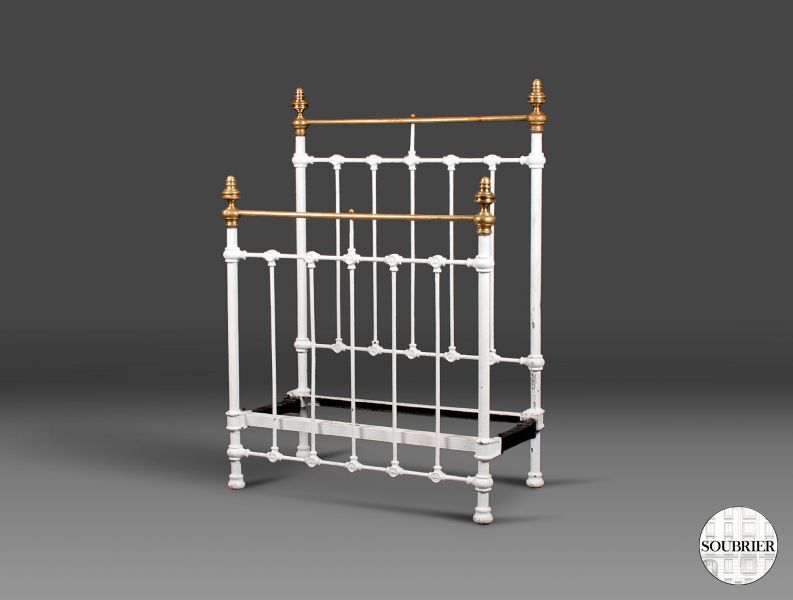 Wrought iron bed with bars