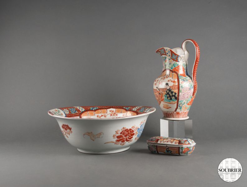 Earthenware chinese toilet set