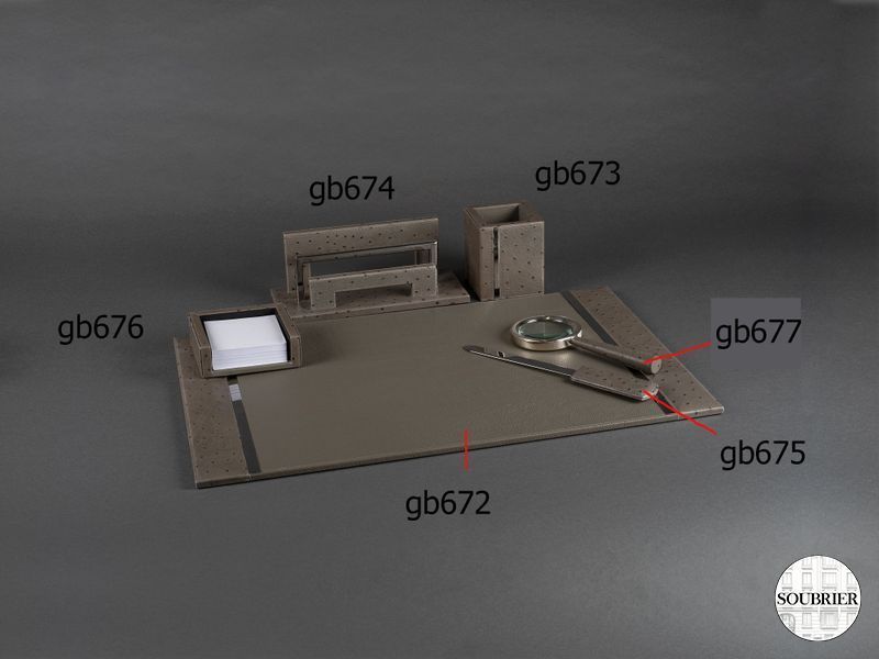 La garniture de bureau en cuir façon autruche