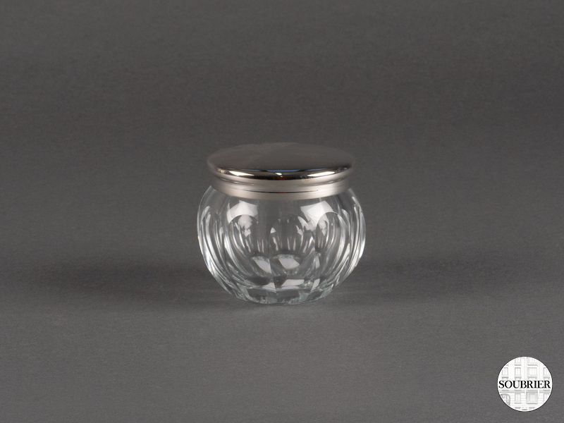 Round box in cut crystal