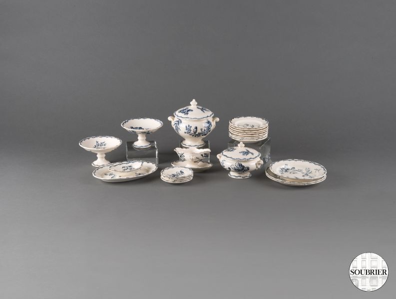 China doll's tea set