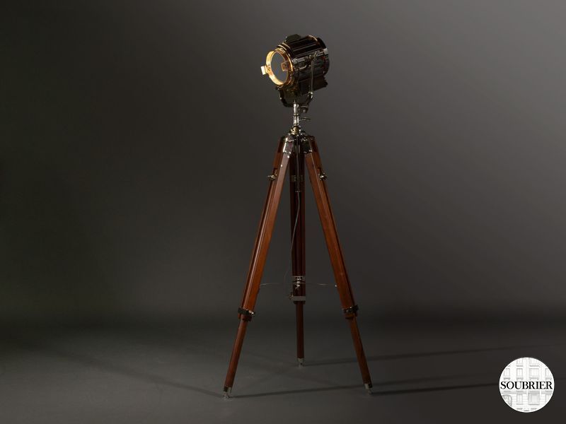 Lampadaire projecteur