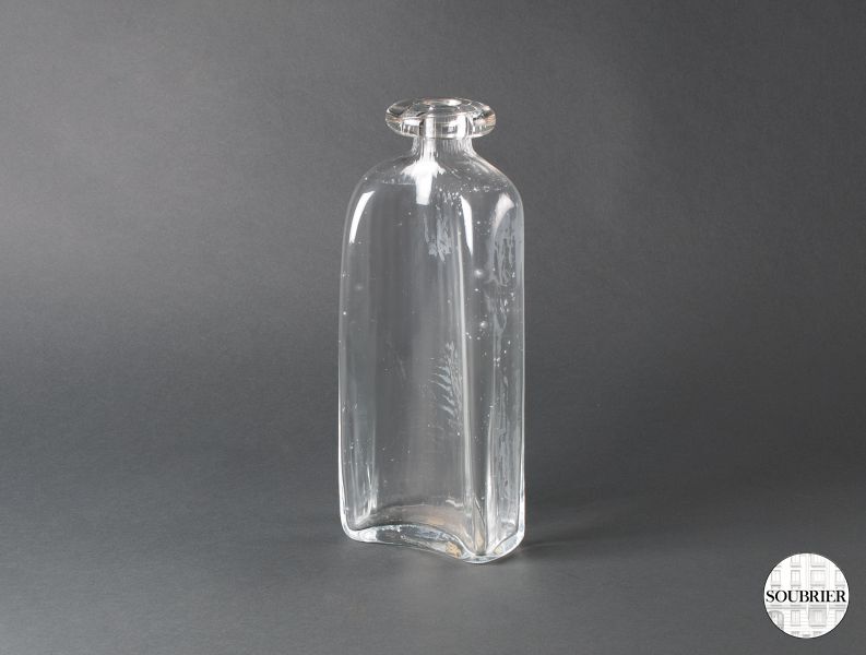 Glass bottle