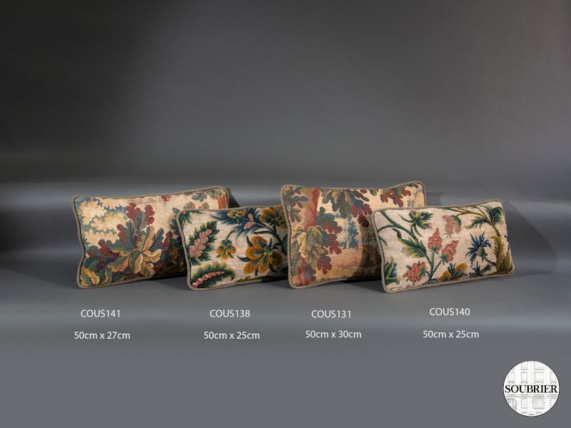 Coussin en tapisserie