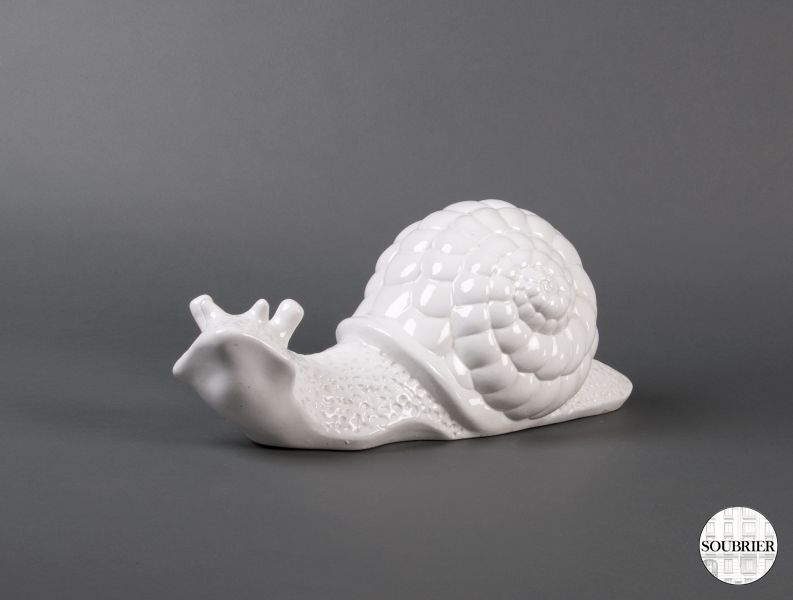 Earthenware snail