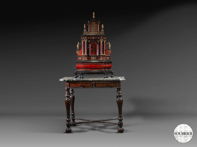 Cabinet écaille rouge