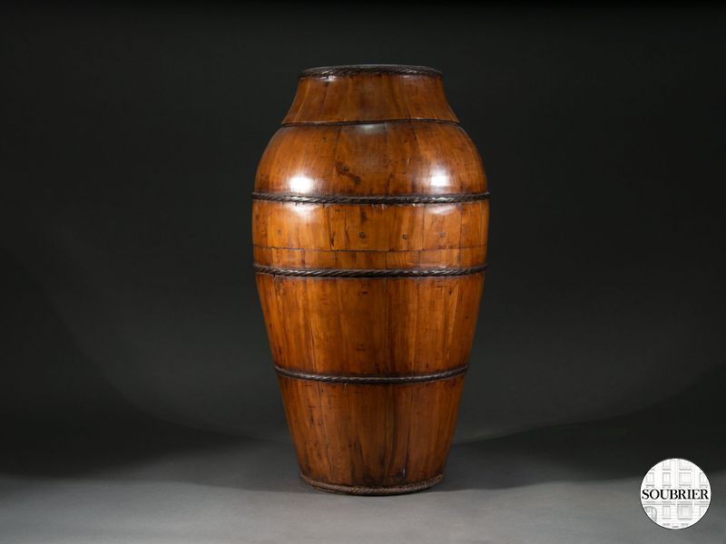 vase en bois cerclé 