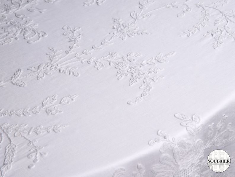 Overstitched Cotton tablecloth