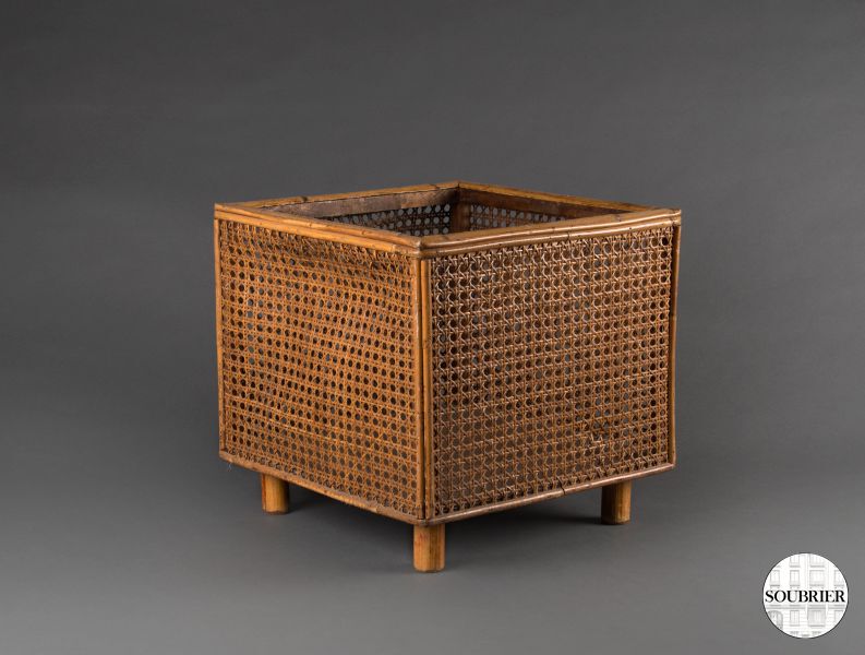 Wicker planter