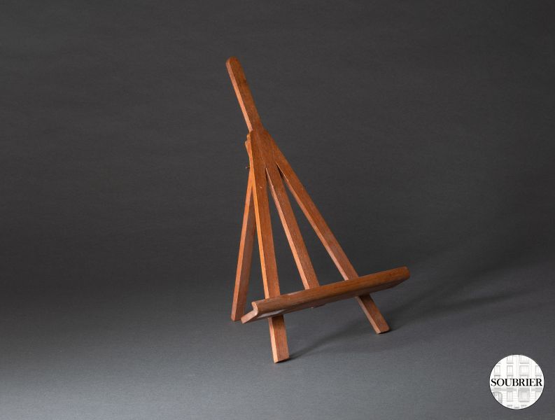 Small easel