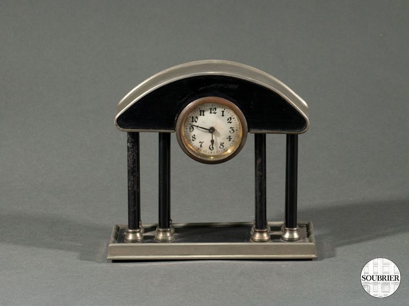 Pendulette métal à 8