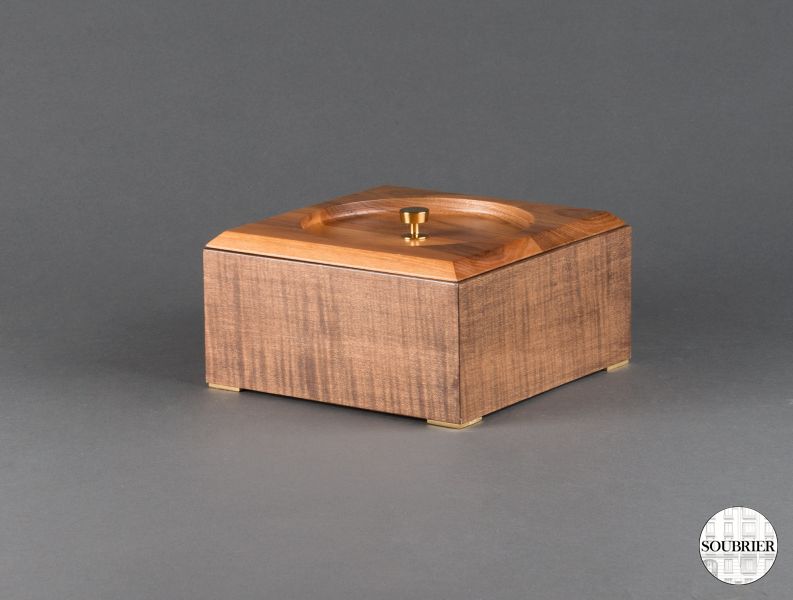 Square sycamore box