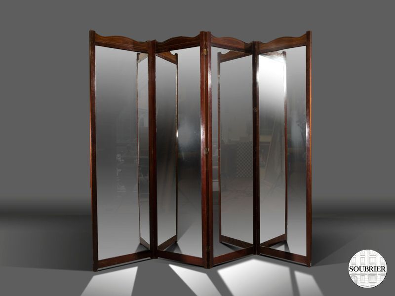 Green screen mahogany