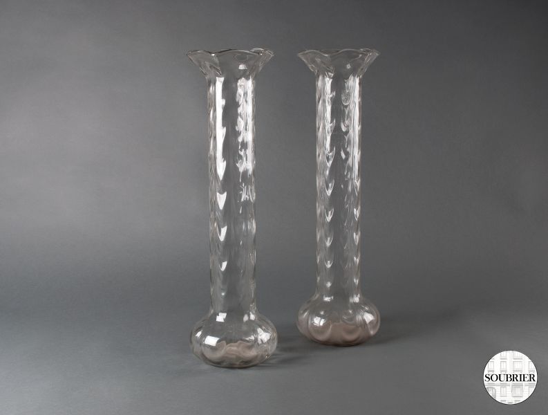 Pair of vases columns
