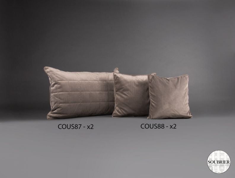 4 coussins en velours taupe