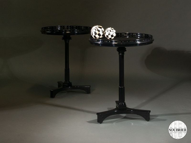 2 guéridon laqués noir 