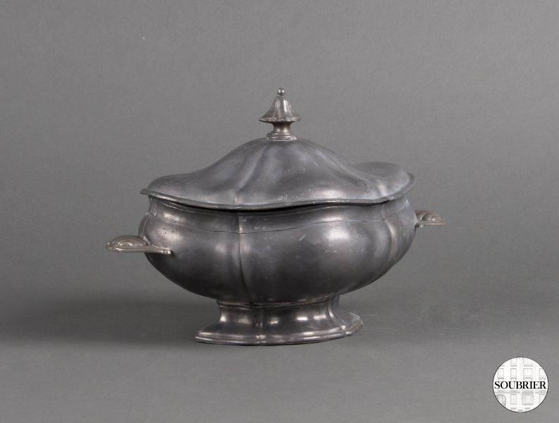 Tin tureen