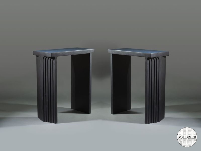 2 consoles moderne noires