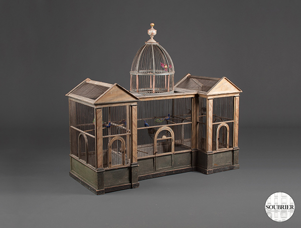Castle-shaped bird cage