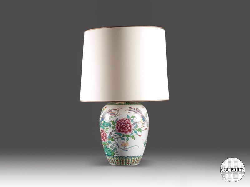 Chinese porcelain lamp