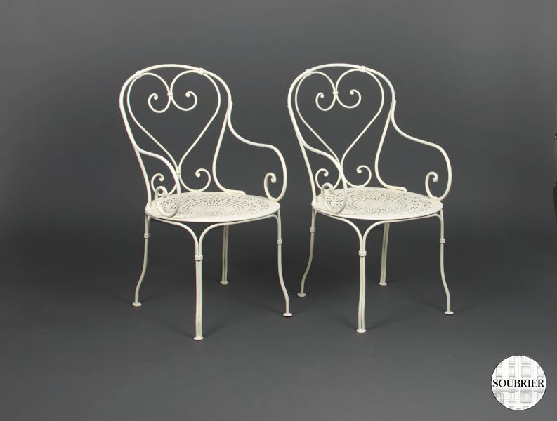 white wrought iron garden chairs