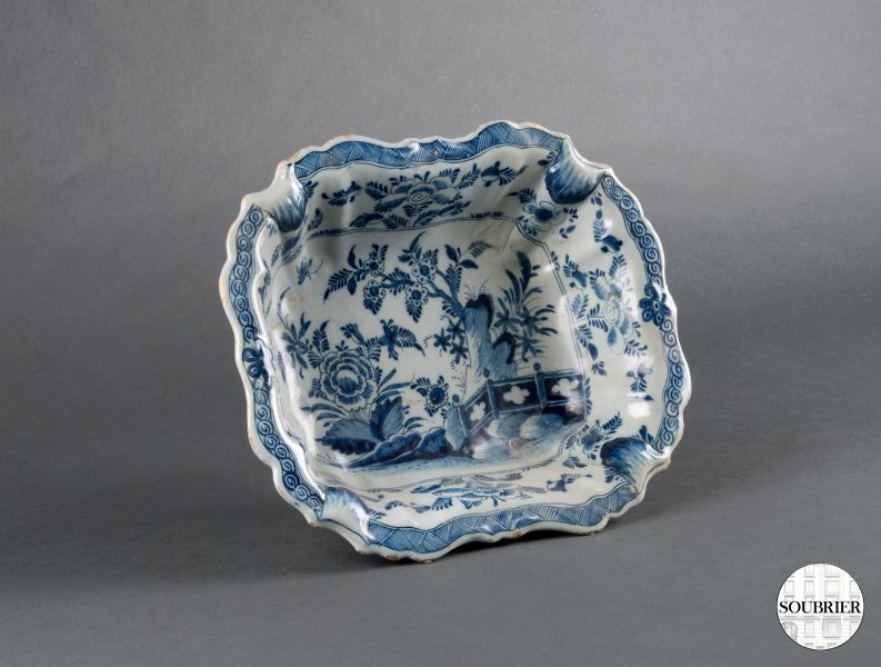 Delft bowl