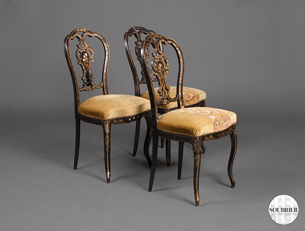 3 Chaises en bois noir