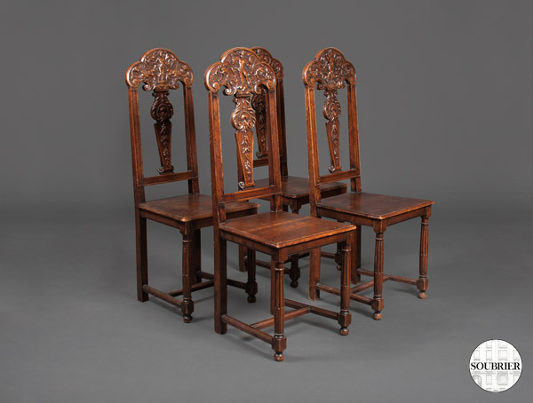 4 Chaises en bois sculpté
