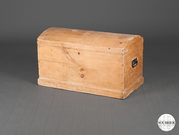 Pine chest