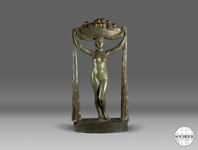 Bronze de femme verte