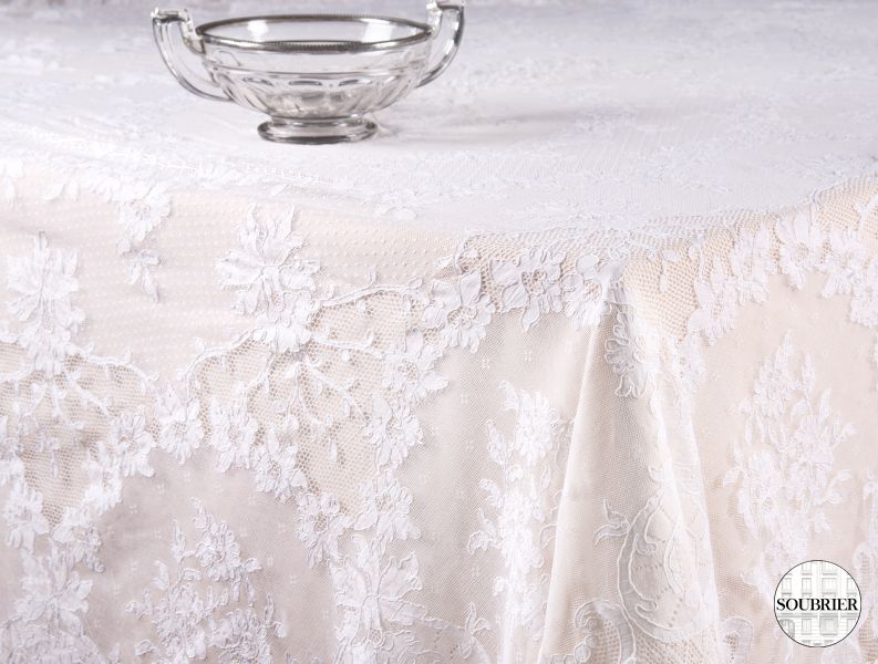 Round lace tablecloth