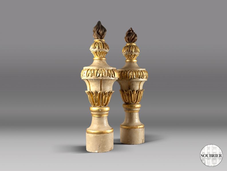 Fire pots with white and gold