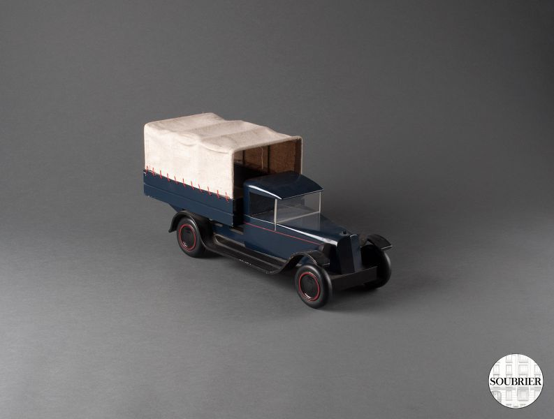 Vilac car in dark blue wood