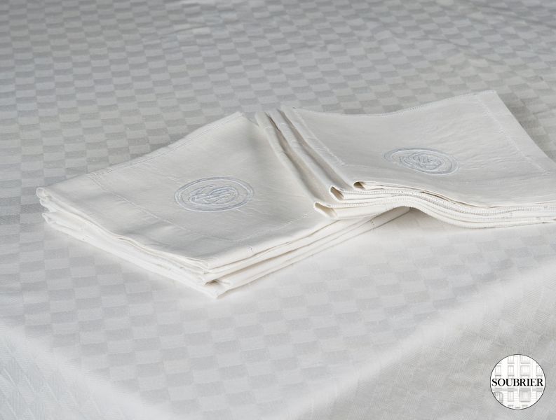 27 openwork napkins with monogram