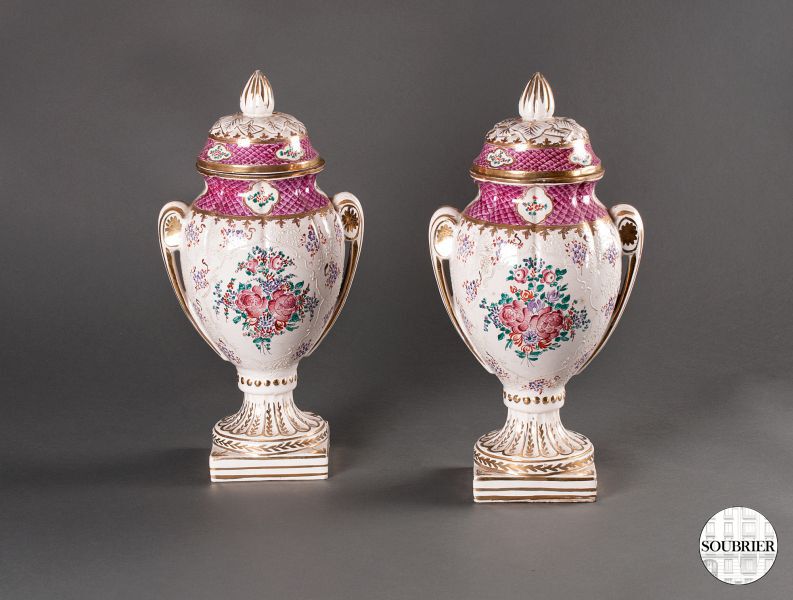 Deux vases potiches