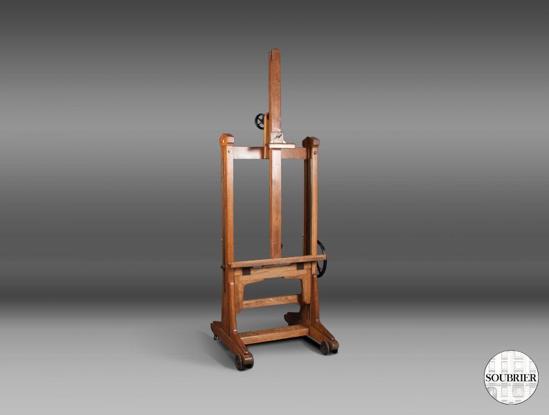 Studio easel