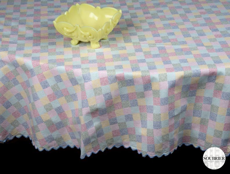 Pointillist round tablecloth