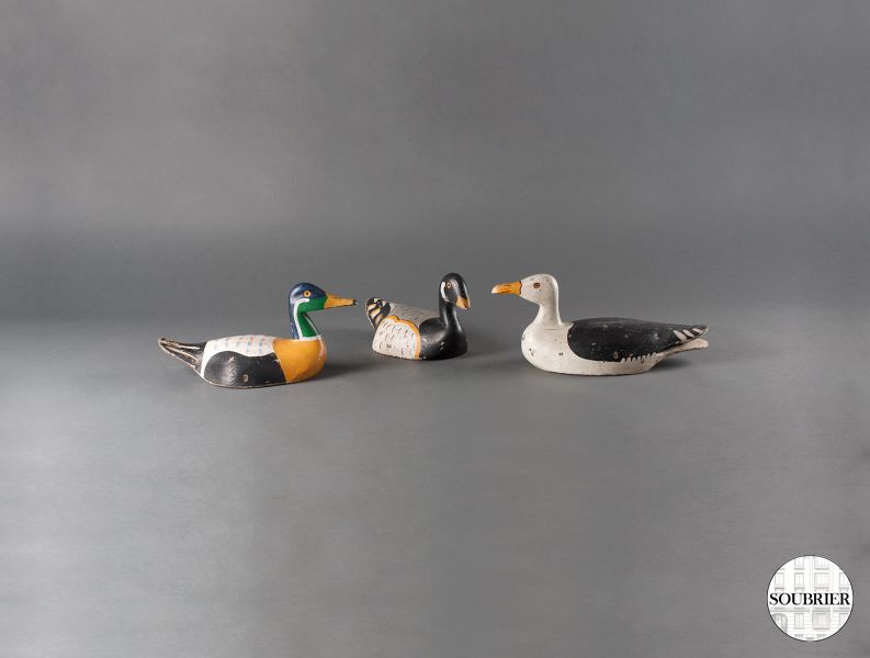 Trois canards appeaux en bois