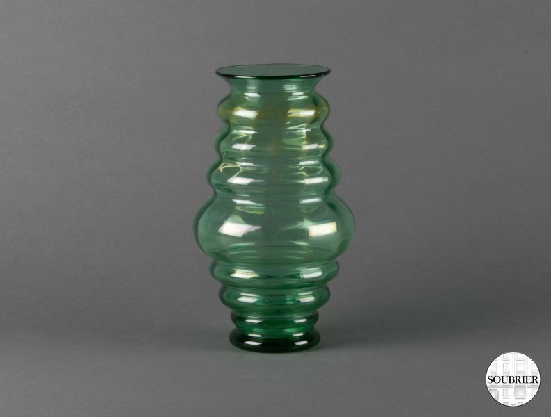 Vase en verre vert