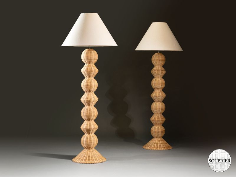 Lampadaire en rotin boulles