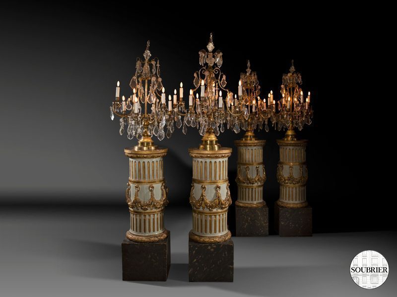 4 Stèles Louis XVI à guirlandes 