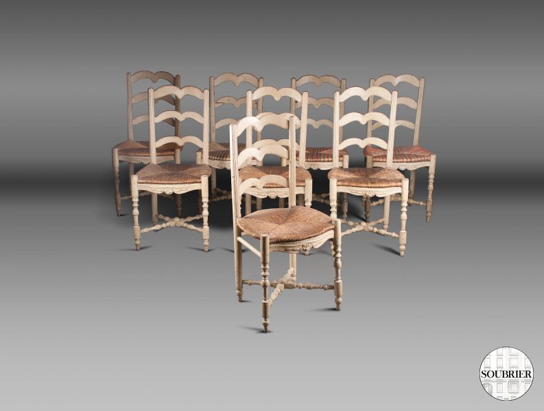 8 Chaises paillées blanches