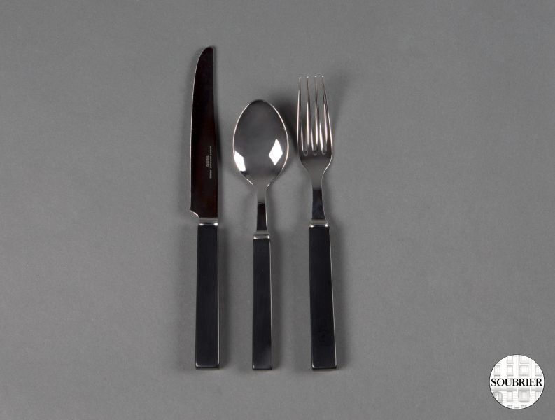 Black 1890 cutlery set